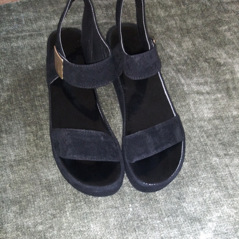 Black velvet Platforms